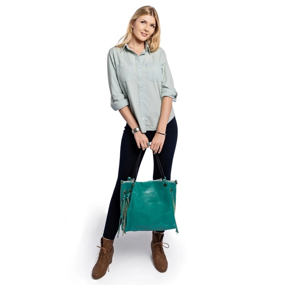 Old Trend Daisy Tote Bag + Pouch - Picture 12 of 14